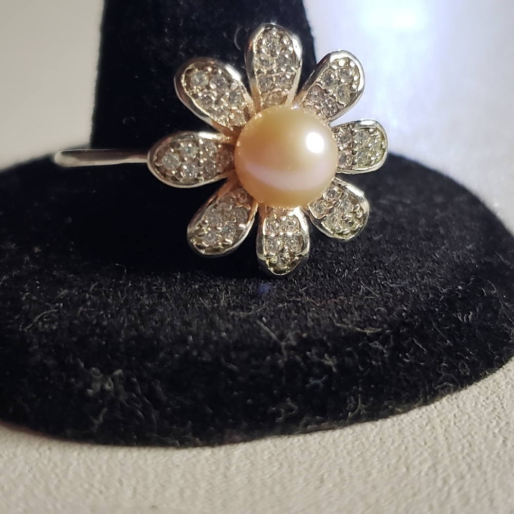 *Real Pearl* Sterling Silver Flower Ring – Size 11